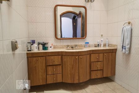 Banheiro de casa à venda com 2 quartos, 200m² em Cambuci, São Paulo
