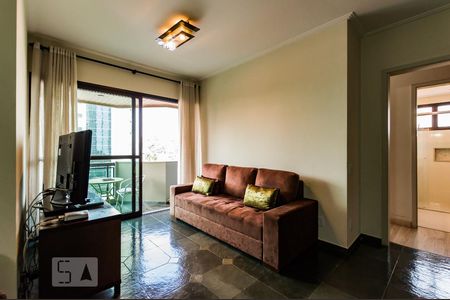 Sala de apartamento para alugar com 1 quarto, 74m² em Cambuí, Campinas