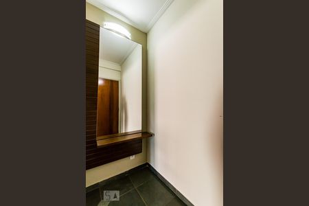 Entrada de apartamento para alugar com 1 quarto, 74m² em Cambuí, Campinas