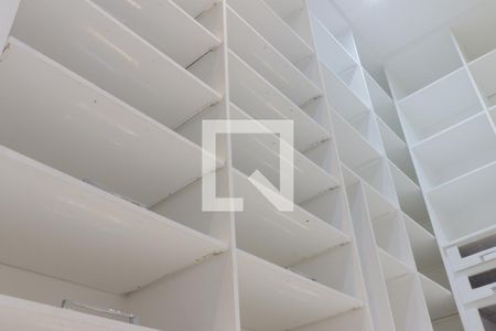 Apartamento para alugar com 240m², 3 quartos e 3 vagas Apartamento para alugar com 240m², 3 quartos e 3 vagasCloset