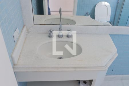 Apartamento para alugar com 240m², 3 quartos e 3 vagas Apartamento para alugar com 240m², 3 quartos e 3 vagasBanheiro da Suíte 2