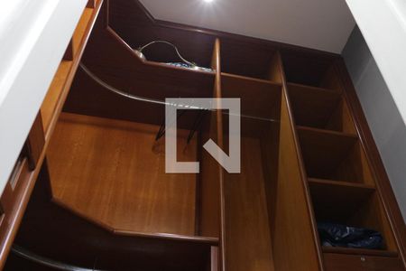 Apartamento para alugar com 240m², 3 quartos e 3 vagas Apartamento para alugar com 240m², 3 quartos e 3 vagasHall do segundo andar