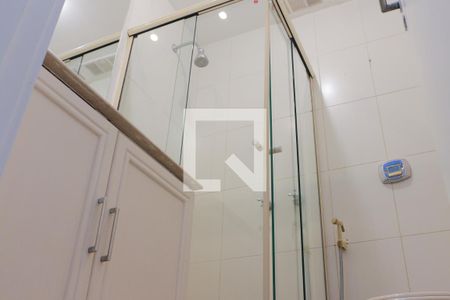 Apartamento para alugar com 240m², 3 quartos e 3 vagas Apartamento para alugar com 240m², 3 quartos e 3 vagasBanheiro