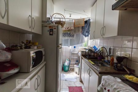 Cozinha de apartamento para alugar com 2 quartos, 50m² em Parque Santo Antônio, Guarulhos