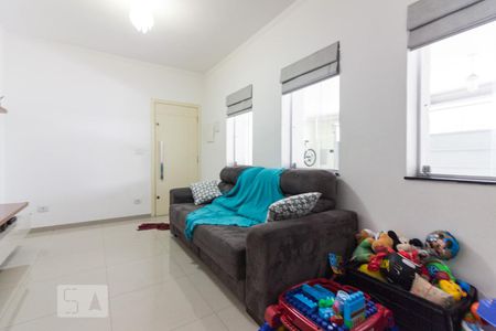 Sala de casa à venda com 3 quartos, 120m² em Vila Nivi, São Paulo