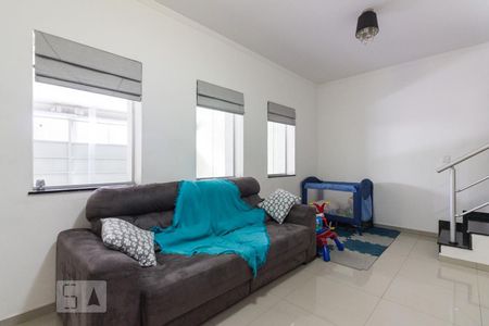 Sala de casa à venda com 3 quartos, 120m² em Vila Nivi, São Paulo