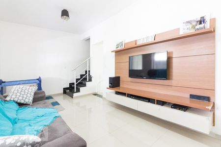 Sala de casa à venda com 3 quartos, 120m² em Vila Nivi, São Paulo