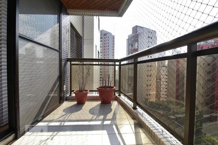 Varanda de apartamento para alugar com 3 quartos, 98m² em Vila Andrade, São Paulo