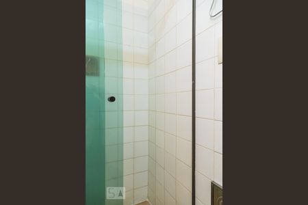 Banheiro de apartamento para alugar com 2 quartos, 80m² em Humaitá, Rio de Janeiro