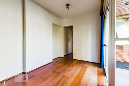 Sala de apartamento para alugar com 1 quarto, 70m² em Centro, Campinas