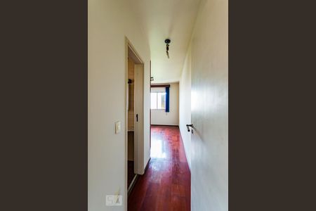 Corredor de apartamento para alugar com 1 quarto, 70m² em Centro, Campinas