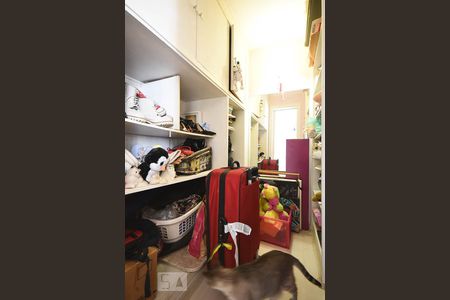 Armário da suíte 1 de apartamento para alugar com 3 quartos, 367m² em Vila Morumbi, São Paulo