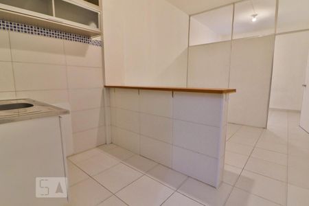 Cozinha de kitnet/studio à venda com 1 quarto, 33m² em Bela Vista, São Paulo