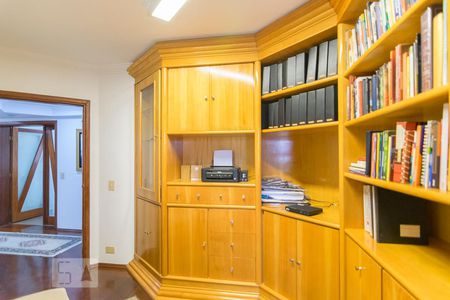 Escritório de apartamento à venda com 3 quartos, 170m² em Vila Bastos, Santo André
