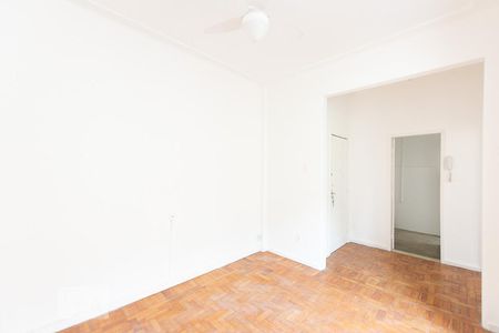 Sala de apartamento para alugar com 3 quartos, 70m² em Icaraí, Niterói
