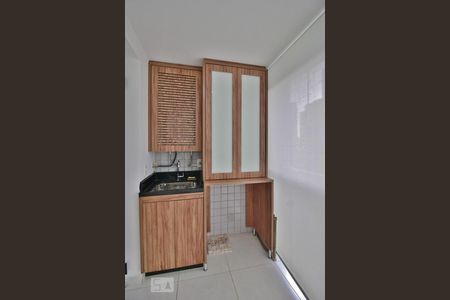 Detalhe da varanda de apartamento para alugar com 2 quartos, 69m² em Vila Andrade, São Paulo