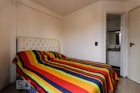 suite de apartamento à venda com 3 quartos, 85m² em Vila Regente Feijó, São Paulo