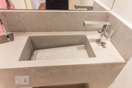 Lavabo de casa à venda com 3 quartos, 240m² em Jardim Carlu, São Paulo