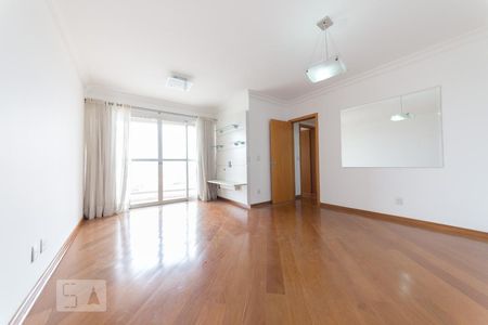 Sala de apartamento para alugar com 3 quartos, 86m² em Taquaral, Campinas