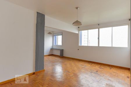 Sala de apartamento para alugar com 2 quartos, 90m² em Cerqueira César, São Paulo