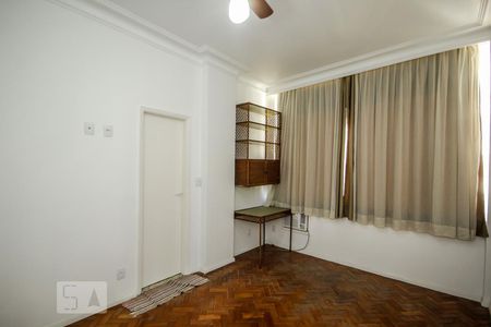 Quarto de kitnet/studio para alugar com 1 quarto, 50m² em Copacabana, Rio de Janeiro