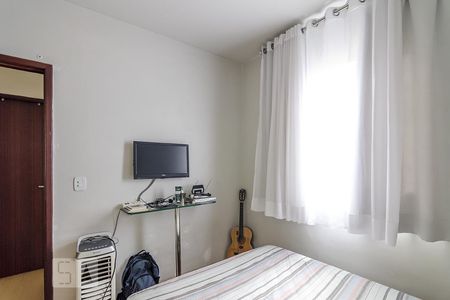 Quarto 1 de apartamento à venda com 2 quartos, 56m² em Sagrada Família, Belo Horizonte