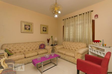 Sala de estar de casa à venda com 4 quartos, 160m² em Aclimação, São Paulo