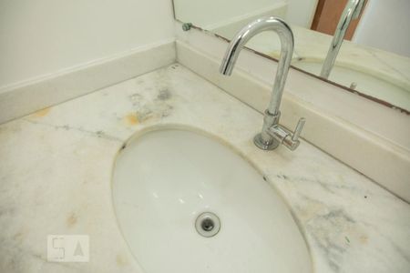 Apartamento à venda com 69m², 2 quartos e 2 vagas Apartamento à venda com 69m², 2 quartos e 2 vagasBanheiro Suite