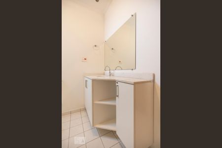 Apartamento à venda com 69m², 2 quartos e 2 vagas Apartamento à venda com 69m², 2 quartos e 2 vagasBanheiro Social