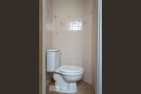 Banheiro de serviço de apartamento à venda com 2 quartos, 60m² em Vila Marte, São Paulo