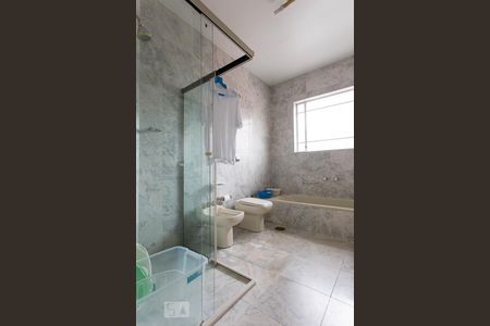 Casa para alugar com 500m², 4 quartos e 8 vagas Casa para alugar com 500m², 4 quartos e 8 vagasBanheiro