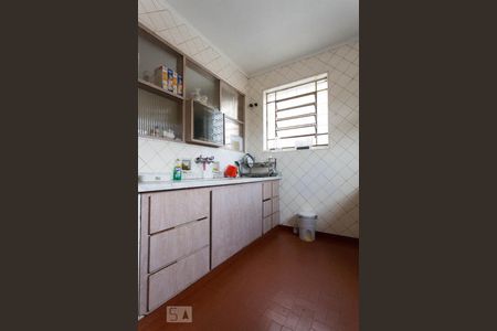 Casa para alugar com 500m², 4 quartos e 8 vagas Casa para alugar com 500m², 4 quartos e 8 vagasCozinha