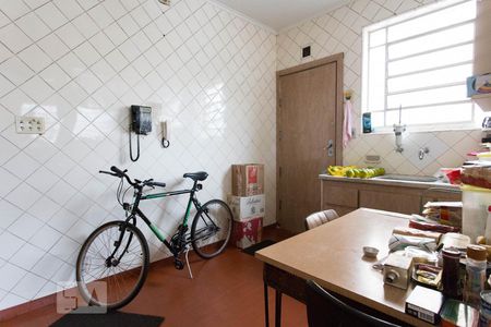 Casa para alugar com 500m², 4 quartos e 8 vagas Casa para alugar com 500m², 4 quartos e 8 vagasCozinha