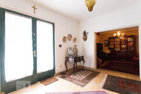 Casa para alugar com 500m², 4 quartos e 8 vagas Casa para alugar com 500m², 4 quartos e 8 vagasHall de entrada