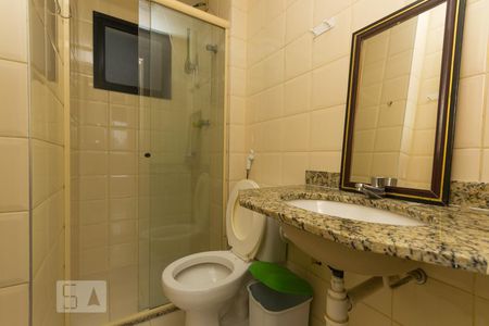 Banheiro de apartamento à venda com 3 quartos, 75m² em Cambuci, São Paulo