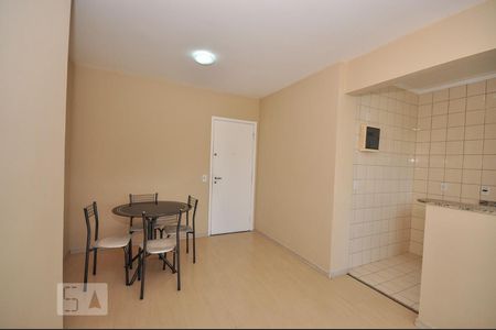 Sala de apartamento para alugar com 2 quartos, 50m² em Jacarepaguá, Rio de Janeiro