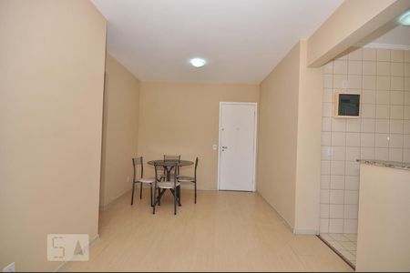 Sala de apartamento para alugar com 2 quartos, 50m² em Jacarepaguá, Rio de Janeiro