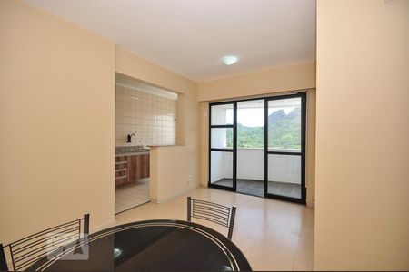 Sala de apartamento para alugar com 2 quartos, 50m² em Jacarepaguá, Rio de Janeiro