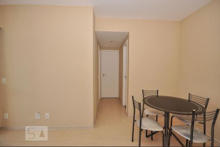 Sala de apartamento para alugar com 2 quartos, 50m² em Jacarepaguá, Rio de Janeiro