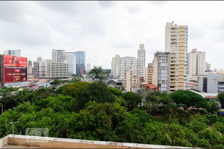 Vista da sacada de apartamento à venda com 3 quartos, 100m² em Vila Itapura, Campinas