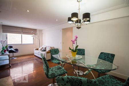 Sala de jantar de apartamento à venda com 2 quartos, 90m² em Vila Madalena, São Paulo