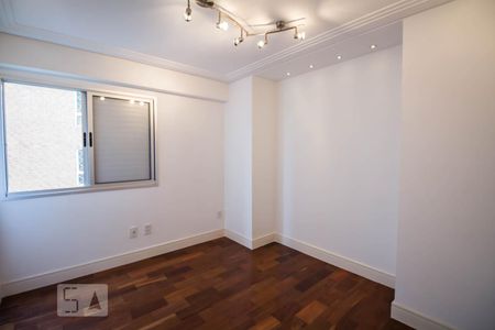 Quarto suíte de apartamento à venda com 2 quartos, 90m² em Vila Madalena, São Paulo