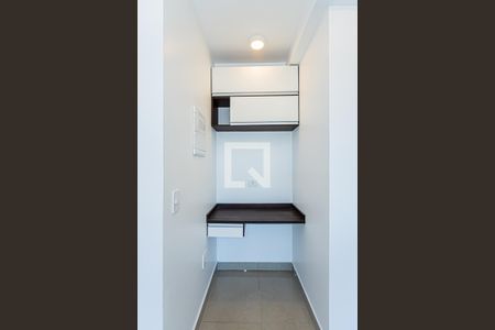 Sala e cozinha de apartamento para alugar com 1 quarto, 42m² em Vila Diva (zona Norte), São Paulo