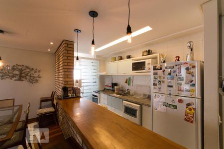 Cozinha de apartamento para alugar com 3 quartos, 107m² em Vila Sofia, São Paulo