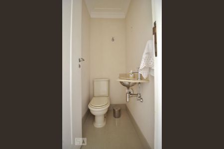 Lavabo de apartamento para alugar com 4 quartos, 190m² em Vila Andrade, São Paulo