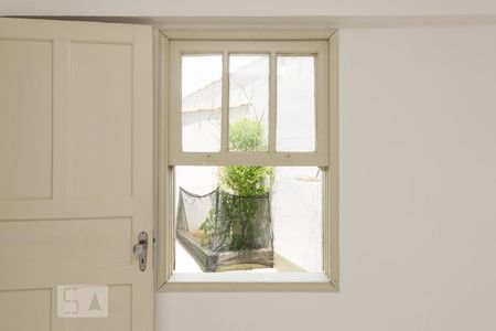 Janela da sala de casa para alugar com 1 quarto, 50m² em Vila Gumercindo, São Paulo