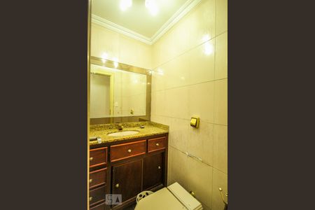 Lavabo de apartamento para alugar com 4 quartos, 141m² em Copacabana, Rio de Janeiro