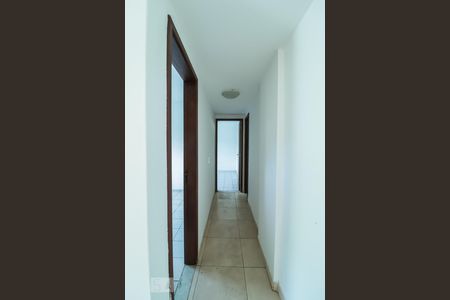 Corredor de apartamento para alugar com 2 quartos, 75m² em Freguesia (jacarepaguá), Rio de Janeiro