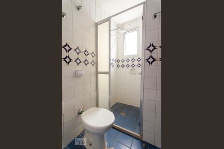 Banheiro de apartamento à venda com 1 quarto, 50m² em Centro, Campinas