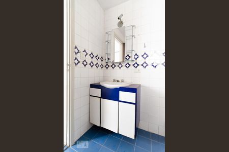 Banheiro de apartamento para alugar com 1 quarto, 50m² em Centro, Campinas